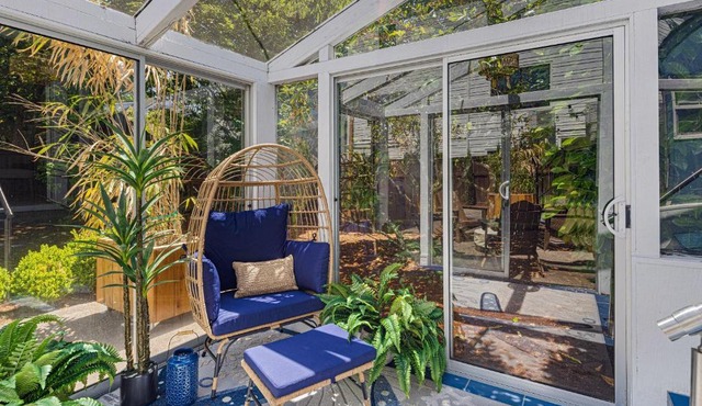 Bella Azul - Charming Home Minutes from Campus home