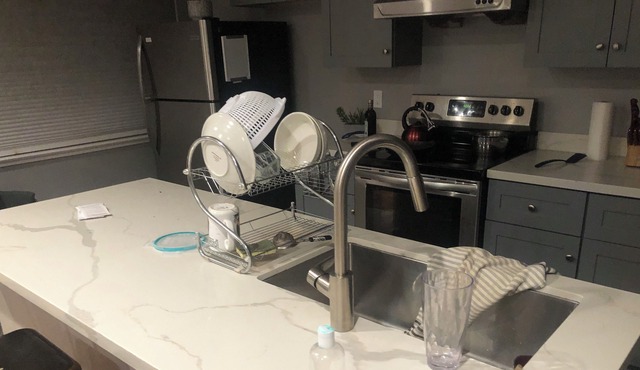 Belmont Hills: 1-BR near Stanford, Kaiser, Mills and San Mateo General Hospitals