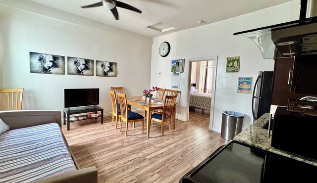 Best location 1-bedroom apartment walk every where San Diego