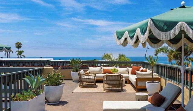 Boutique Hotel | Rooftop Ocean Views + Pool + Hot Tub | Walk to Everything