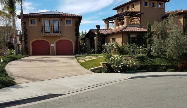 Boutique Luxury in Upscale Area with Private Entry & Bath, Villa A