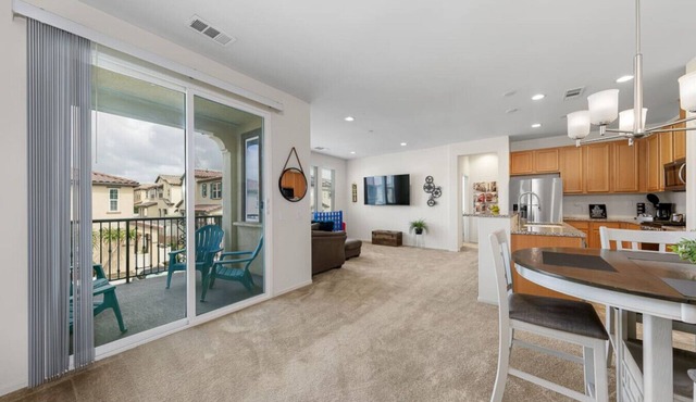 Brand New 2 Bedroom Luxury Townhouse