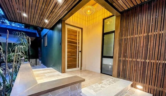 BRAND NEW 5-Star LUXE The Oasis - Couples Villa