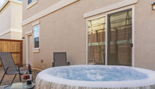 Brand New Build With Hot Tub Near UNR & Downtown