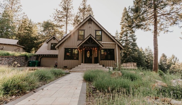 Breathtaking View & Hot Tub Nevada City