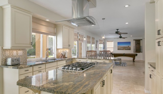Breathtakingly beautiful and kid friendly San Diego mansion!