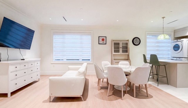 Bright new 5BR Kerrisdale Entire House in Prestigious Vancouver West