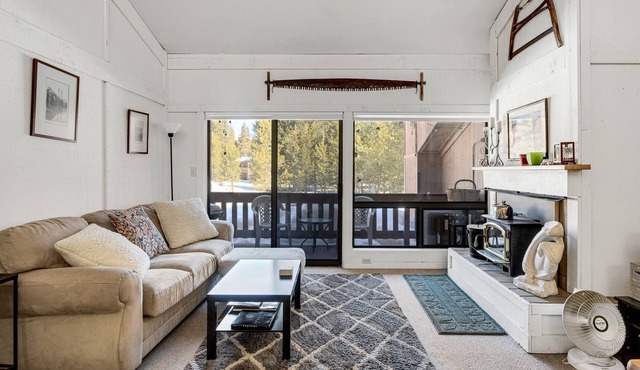 Bright, open, and dog friendly! - Creekside #51 by RedAwning
