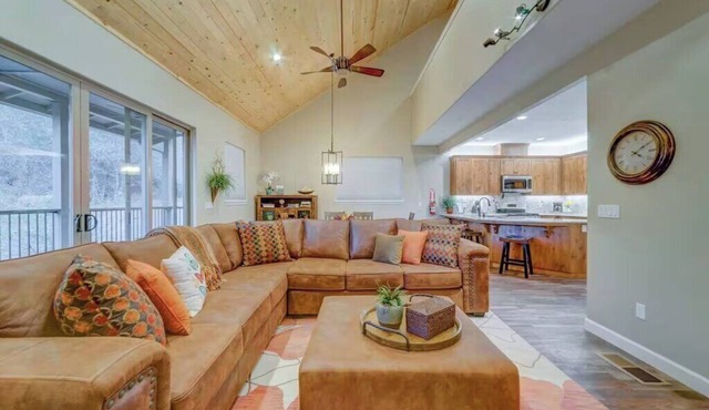 Butterfly View Retreat + 45 Min to Yosemite