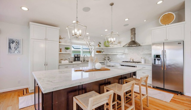 BytheSea Bluff Retreat – Ocean Views & Coastal Trails