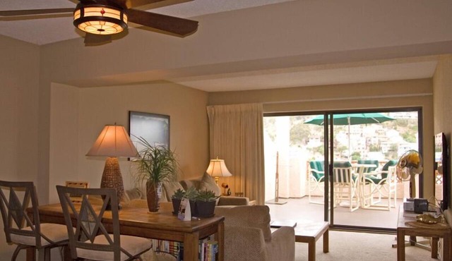 C59: Cozy Condo, Balcony W/Hillside & Ocean Views, 30 Mooring Available