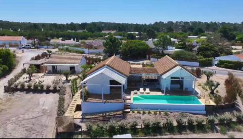 Cabanas brancas do pego in Setubal