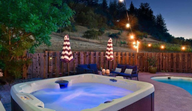 Calistoga Vineyard Getaway - Hot Tub and Tastings Included