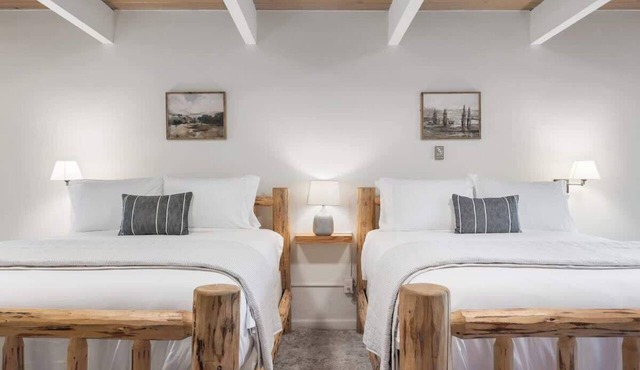 Camp Nelson Lodge | Room 4 | Sierra Nevada Retreat