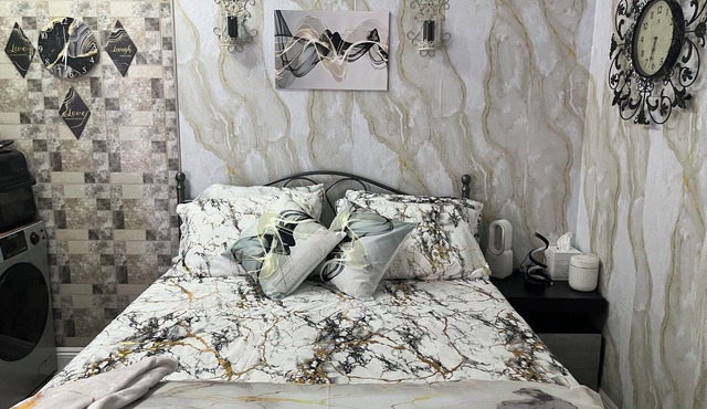 Carmel’s Cozy Luxury Casita in North Las Vegas w/kitchen, washer/dryer, TV/WIFI.