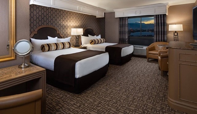 Carson Tower Grand Double at Golden Nugget Las Vegas