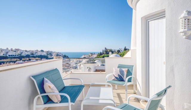 Casa Amira - with communal pool in Carvoeiro