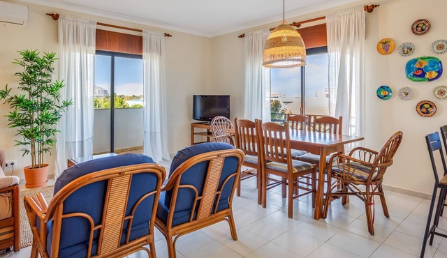 Casa Brasil 2 BDR W/Balcony by LovelyStay