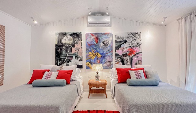 Casa Agogo-Retreat Space/Pool/Steps to Beach, Featured in National Geographic!