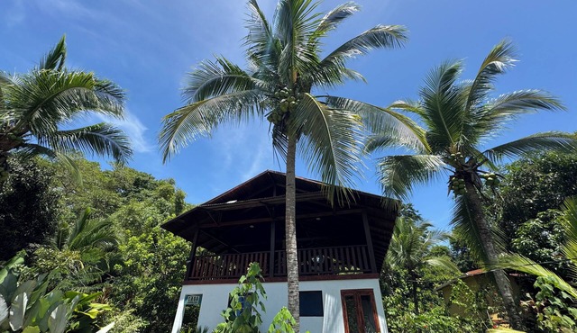 Casa Cuculeka - 3 BR & 3 BATH w/AC and Patio access to Pool - only 200m to beach