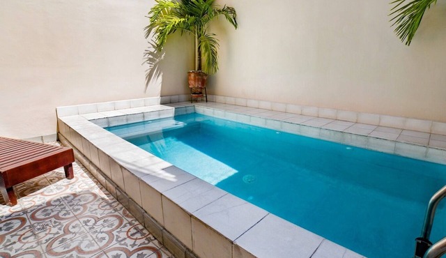 CASA DELUS Fabulous Home with Private in Door Pool within Tourist Location