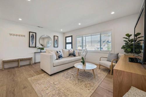 Casa DiNora Chic and Comfy Home in the Heart of Silicon Valley