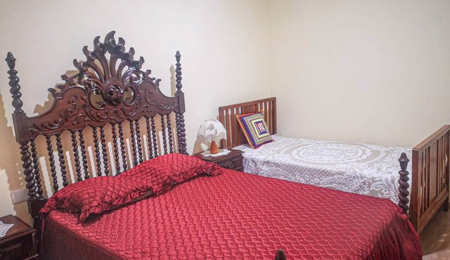 Casa do Rosa - Sleeps 6 - Parking - WiFi