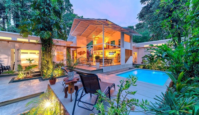 Casa Freya - Spacious new jungle villa, pool & AC