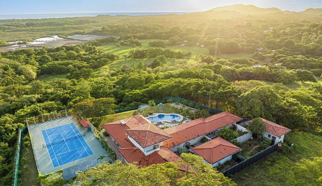 Casa Las Colinas