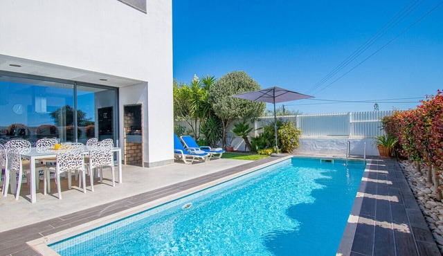Casa Madeira - Stunning Villa in Carvoeiro