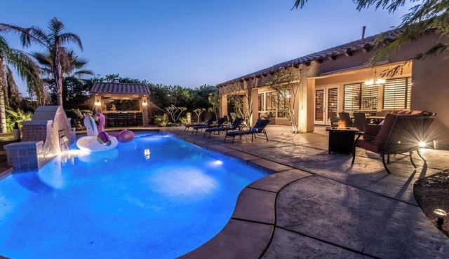 Casa Royale - Luxury Vacation Home w/Pool Table