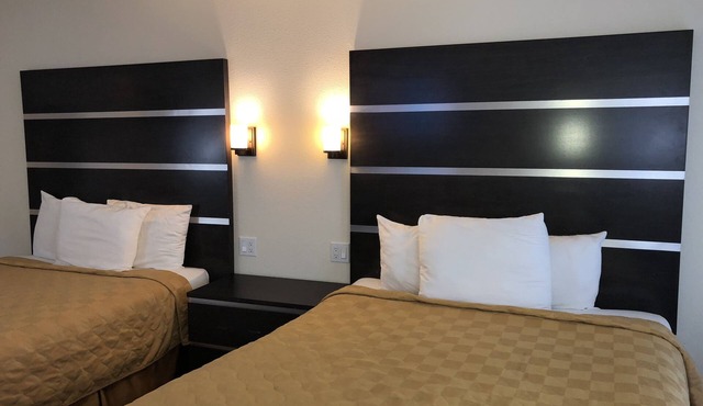 Cedar Inn & Suites