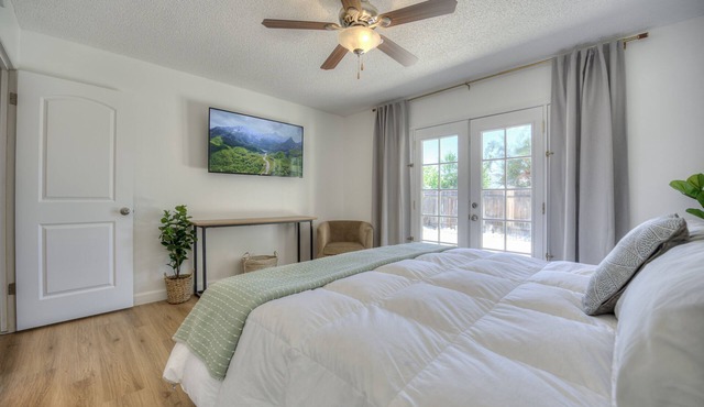 Central location - Fresno Home - 61 miles from Yosemite