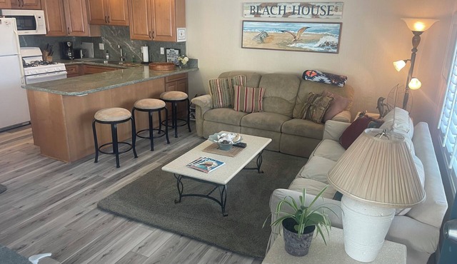 Charming 2-bedroom condo in terrific Carpinteria with WiFi