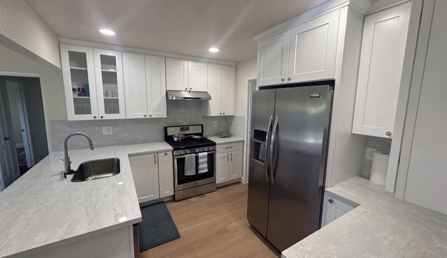 Charming 3-bedroom house with AC in sunny Sunnyvale