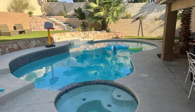 Charming 4-bedroom house in enchanting Las Vegas!