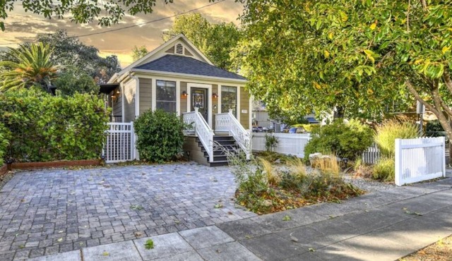 Charming Classic Cottage in Historic Downtown Napa