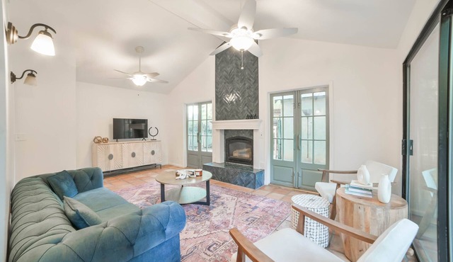 Charming Fig Garden Village Spanish style home!