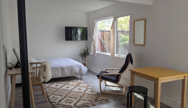 Charming furnished studio for rent
