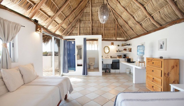 Charming rooftop bungalow 1 block from the beach! in Corral del Risco