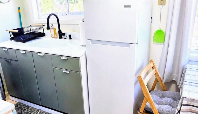 Charming studio with AC in vibrant Dallas