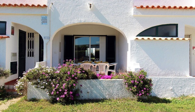 Charming Villa by SAPvillas