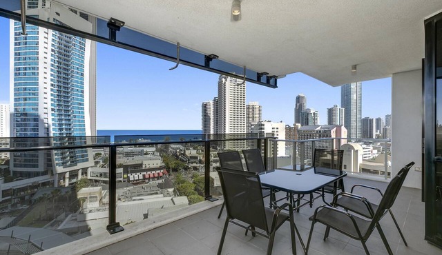 Circle on Cavill — 3 Bedroom with Ocean Views