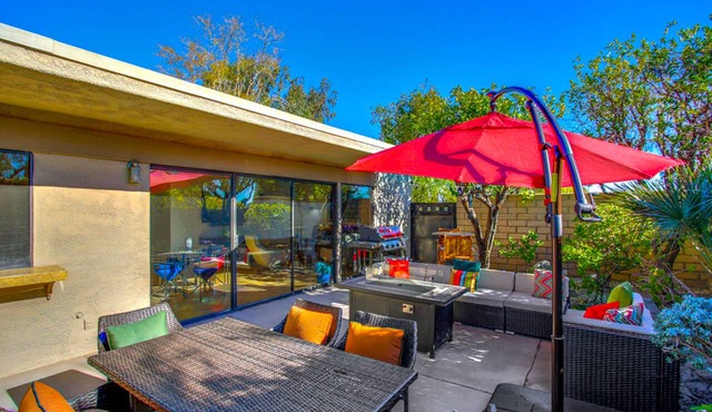 Classic Palm Springs condo,private patio,mountain view,3 pools,tennis,pickleball