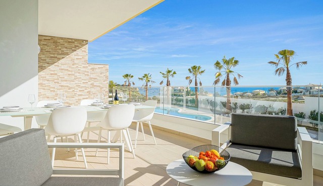Cliff View luxury apartment - Lote 99 Block A