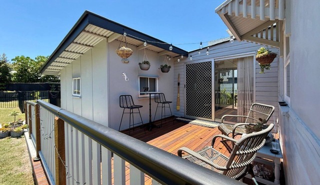 Close to Water, Restaurants and Clubs in Bongaree