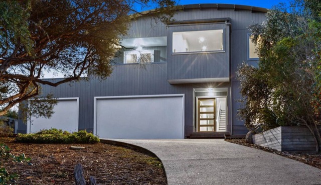 Coastal 5 Bedroom Rye beach escape - suitable for families or groups.