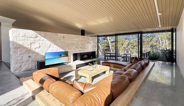 Coastal Sanctuary near Beaches & Bush Tracks