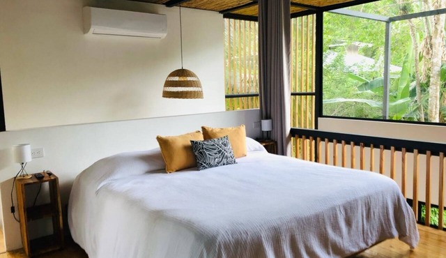 Comfortable, Modern Vibe & Well Located