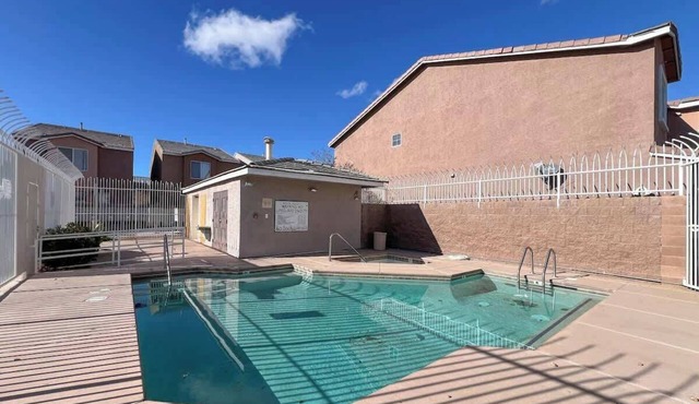 Comfortable Vegas 3BR Home w/BBQ & Pool Access